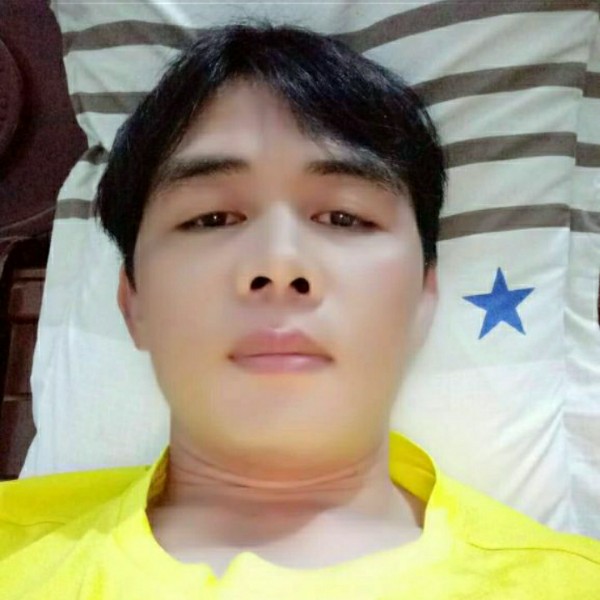 汽车凝眸纯情的照片