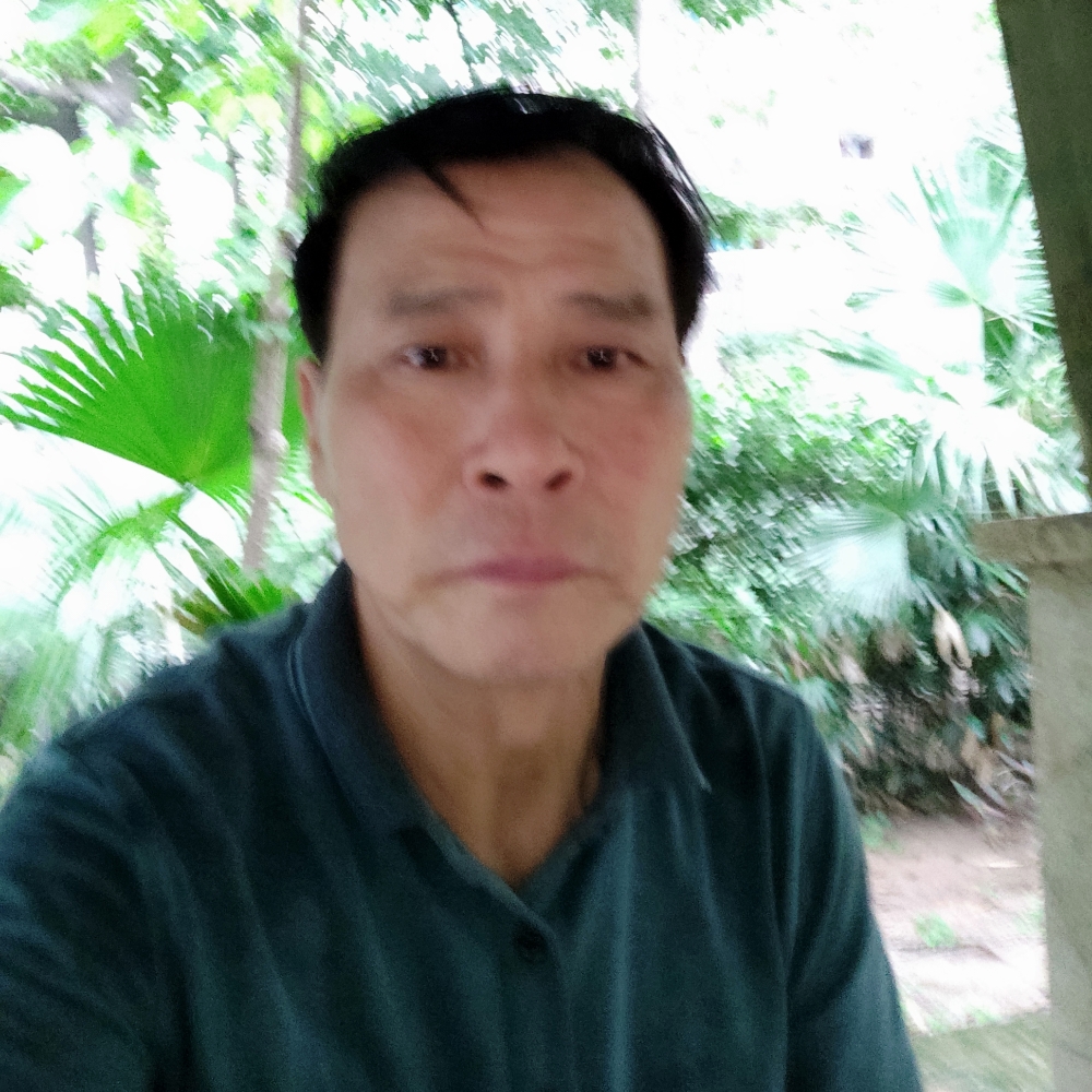 拼搏深拥金针菇的照片