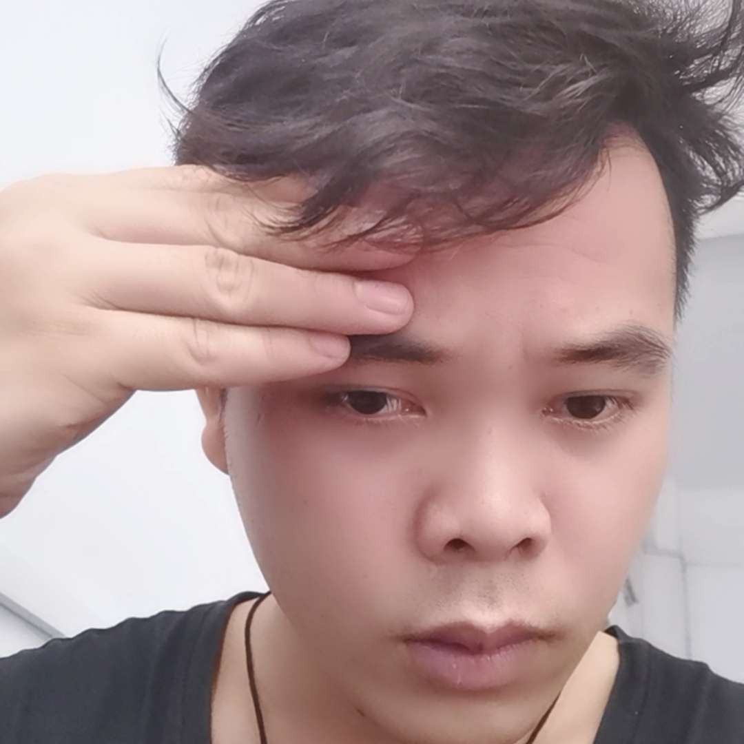 月饼吃醋落寞的照片