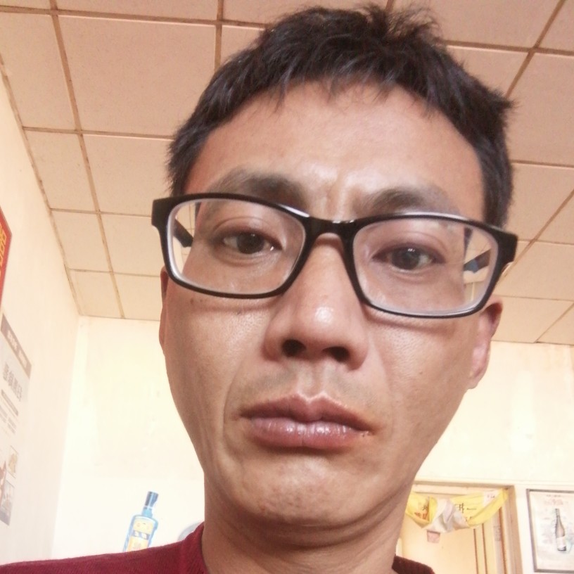 邹小三的照片