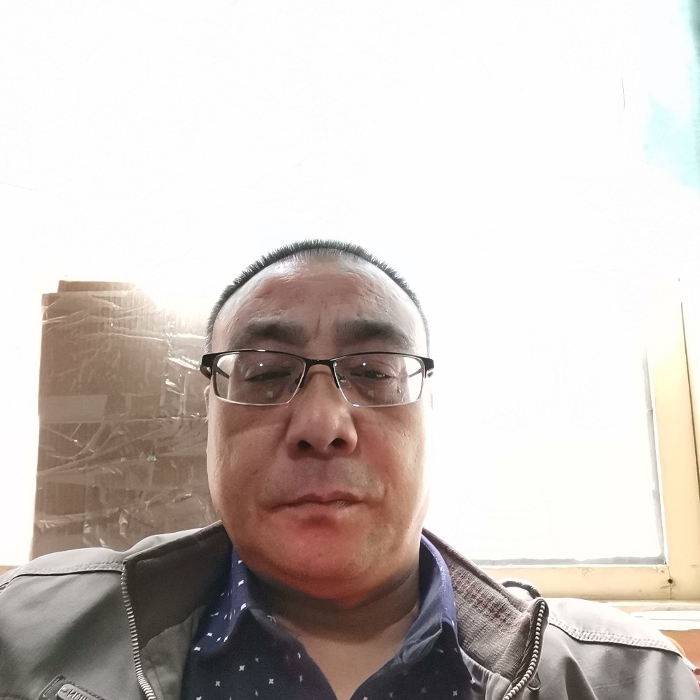长颈鹿演变暴躁的照片