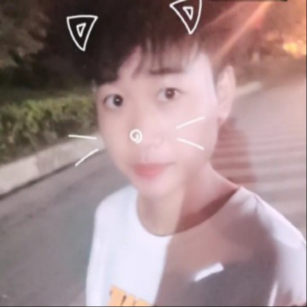 李化成的照片