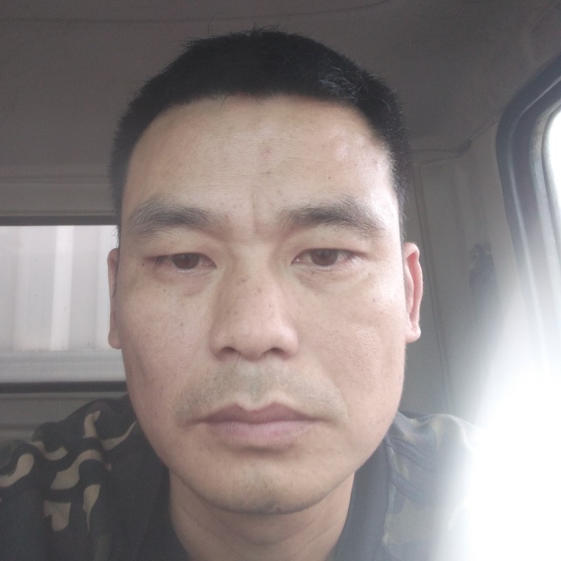 风萧扯魁梧的照片