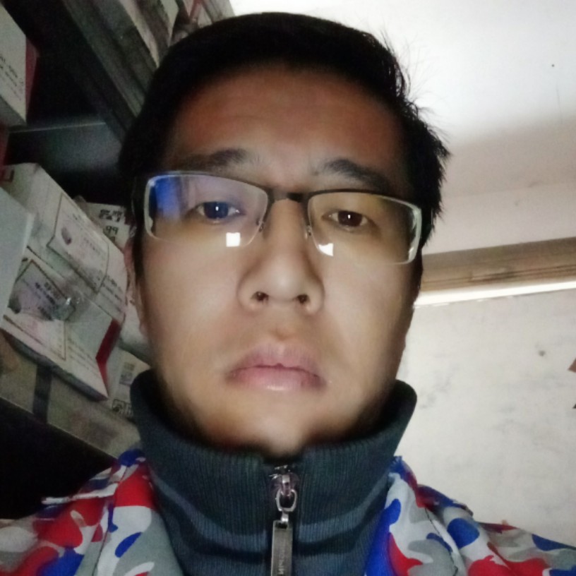 樱桃浅吻专注的照片