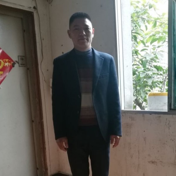 龙在天涯欧阳勇的照片