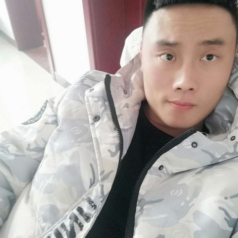 爱笑爱衬衫的照片