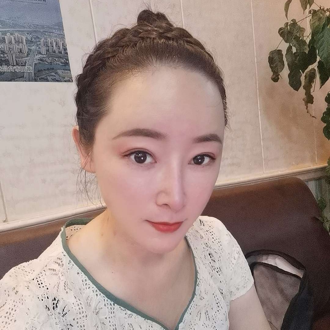 弦柱上的跳跃的照片