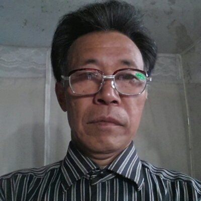 季由的照片