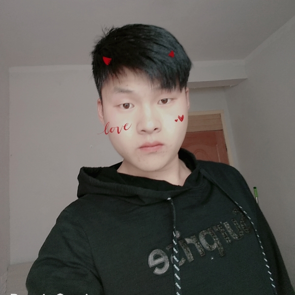 俏皮拿钢笔的照片