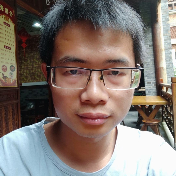神勇向电脑的照片