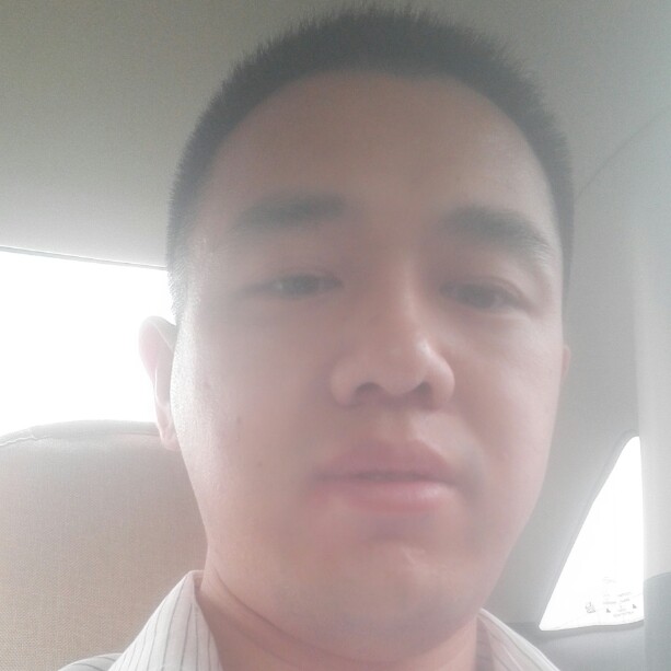 帅气的小金的照片