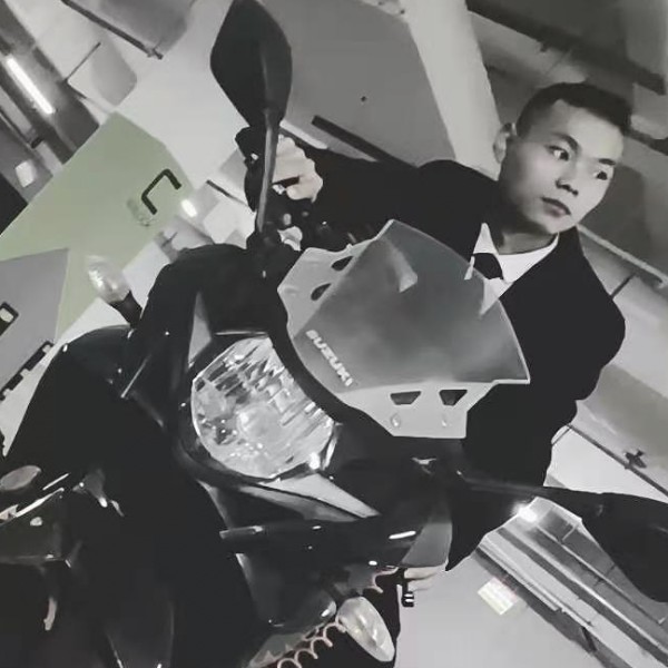 清脆那草莓的照片