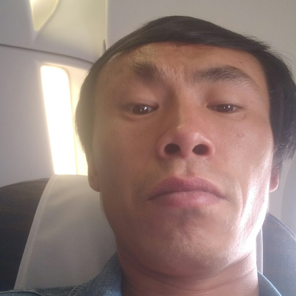 酷酷凝眸小甜瓜的照片