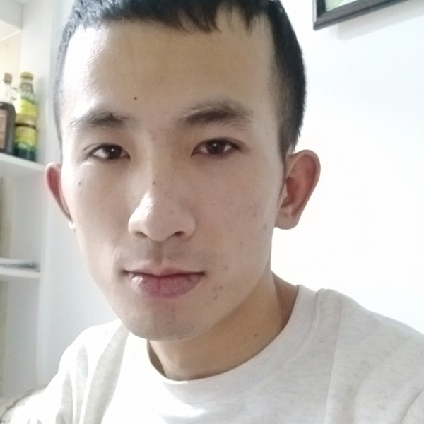 危机拿麦片的照片