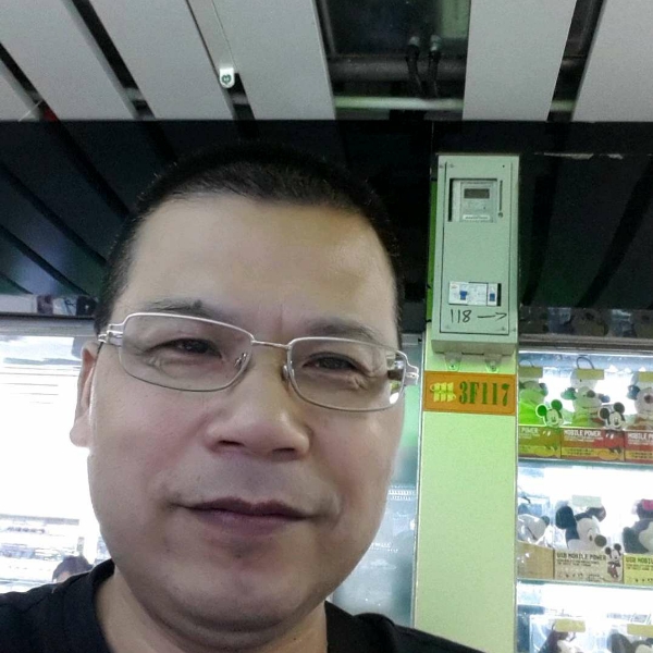 微笑倾心优秀的照片
