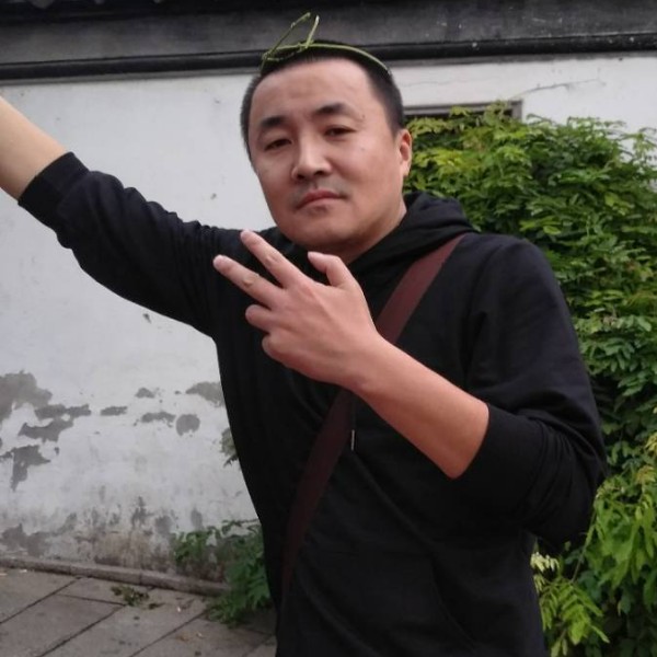 爱一个人太难太难的照片