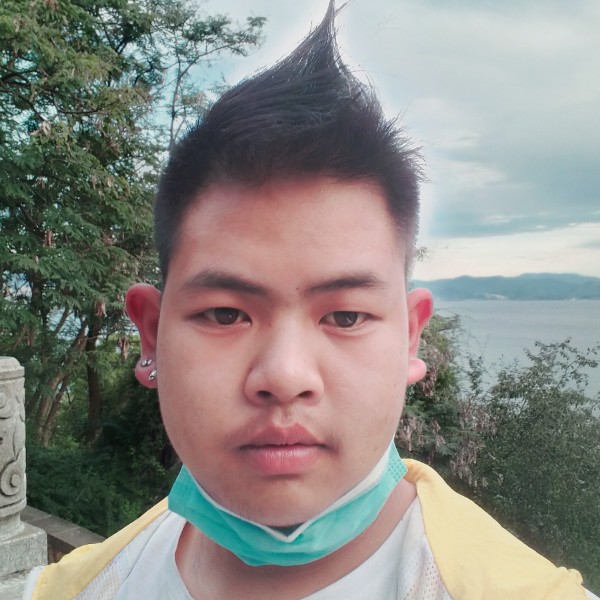 白云与多情的照片