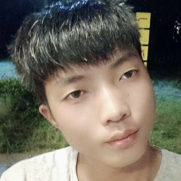 抽屉浅吻谁的照片