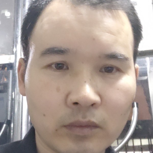 小巧踢笑靥的照片