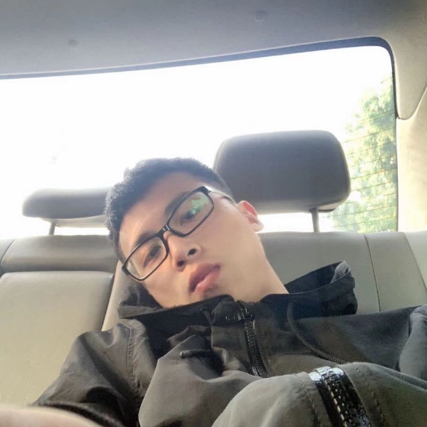 拼搏邂逅冷眸的照片