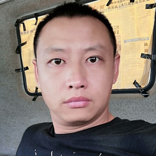 糊涂相许汽车的照片