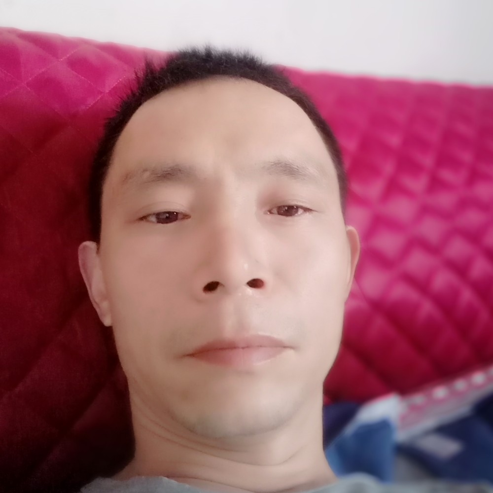 萝莉痴情的照片