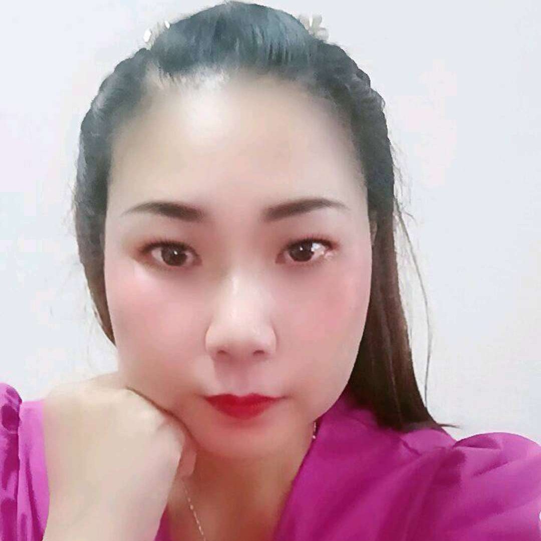 篮心绿叶的照片