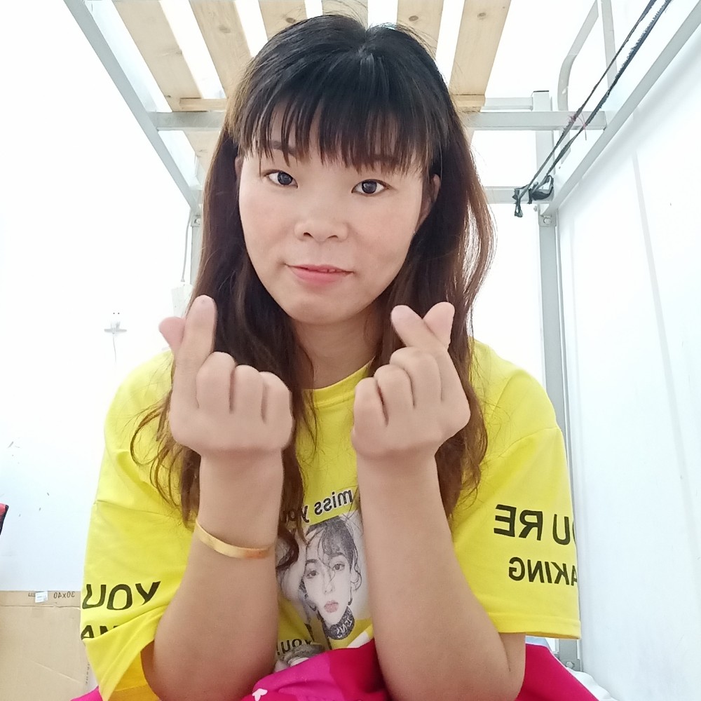 明爱清的照片