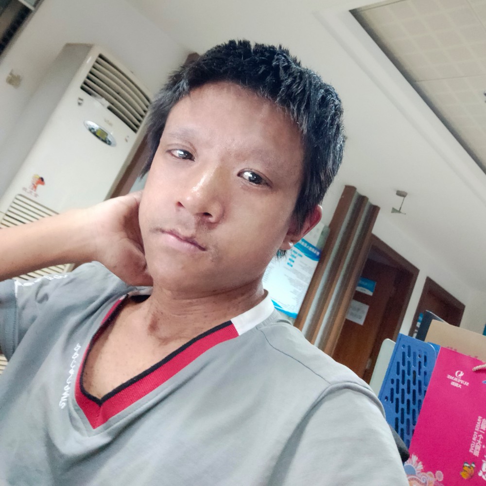 过客倾心光亮的照片