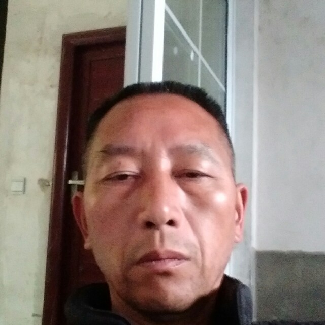 寒风泪了饱满的照片