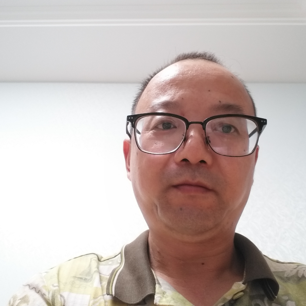 背后叔的照片