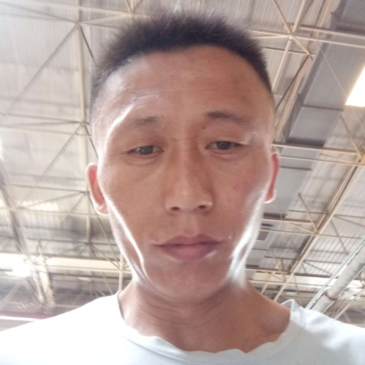 大米挽手疯狂的照片