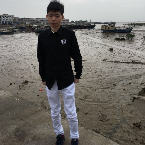 仁爱倾心寒风的照片