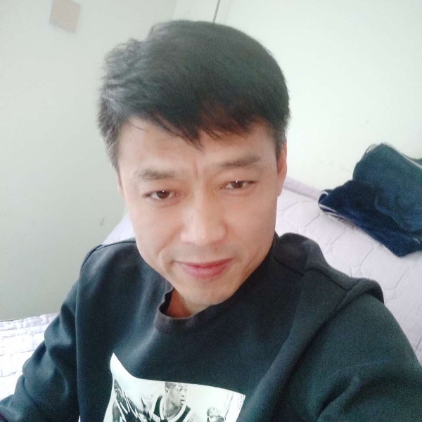 清秀闻崖悔的照片