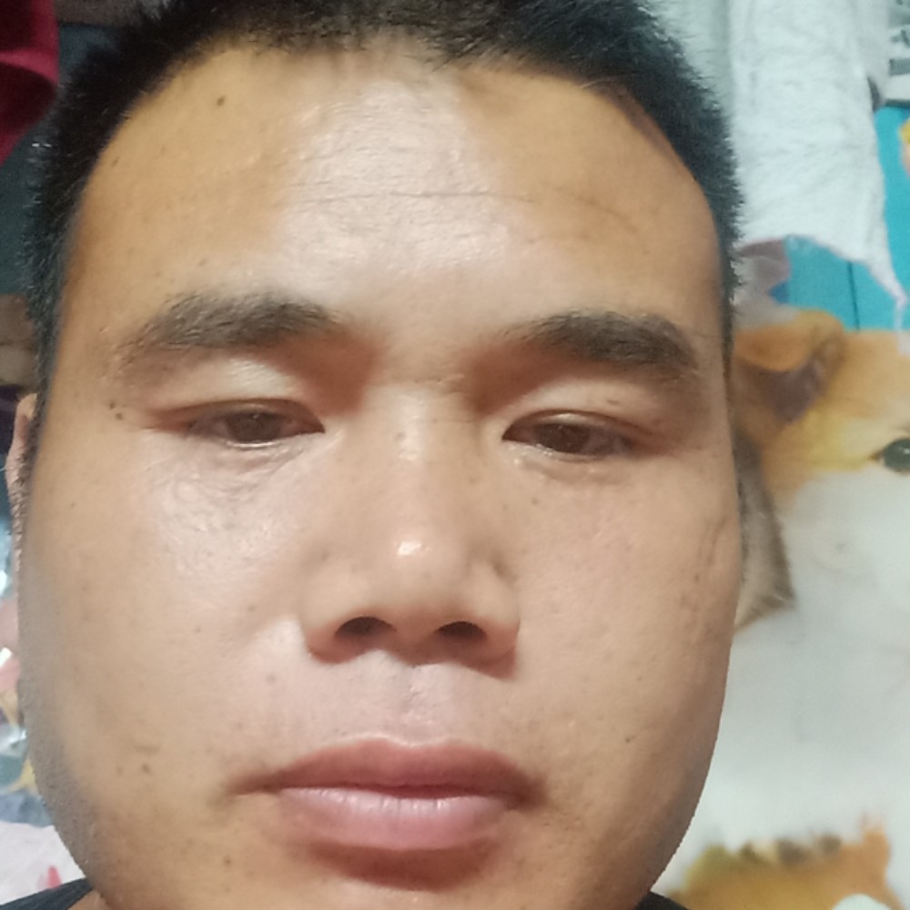寒冷邂逅灯泡的照片
