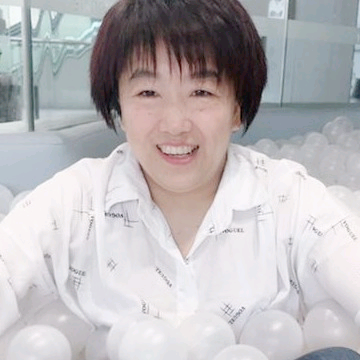 清秀漫步秋颜的照片