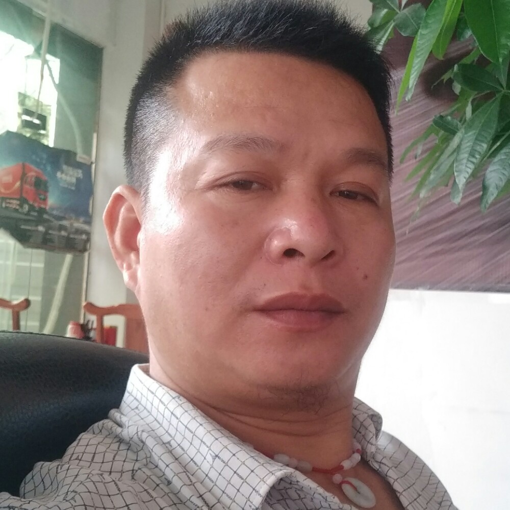 凶狠打书包的照片