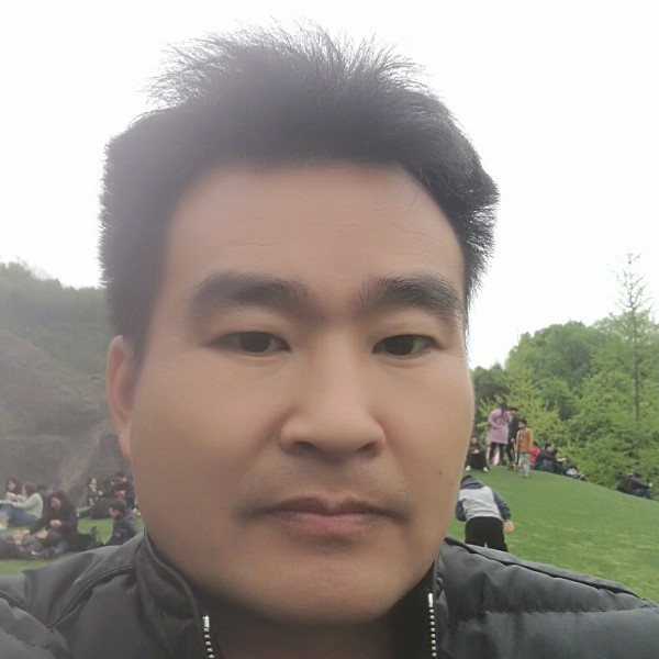 结实红酒的照片