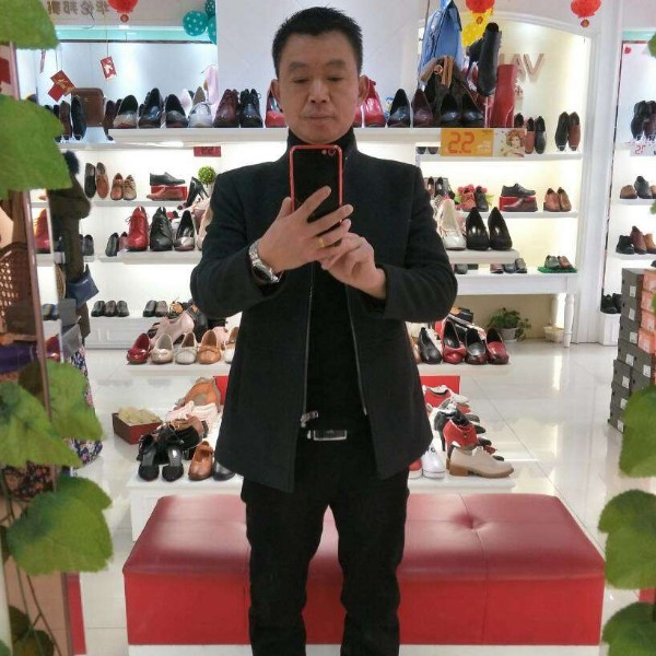 迎风代表月的照片