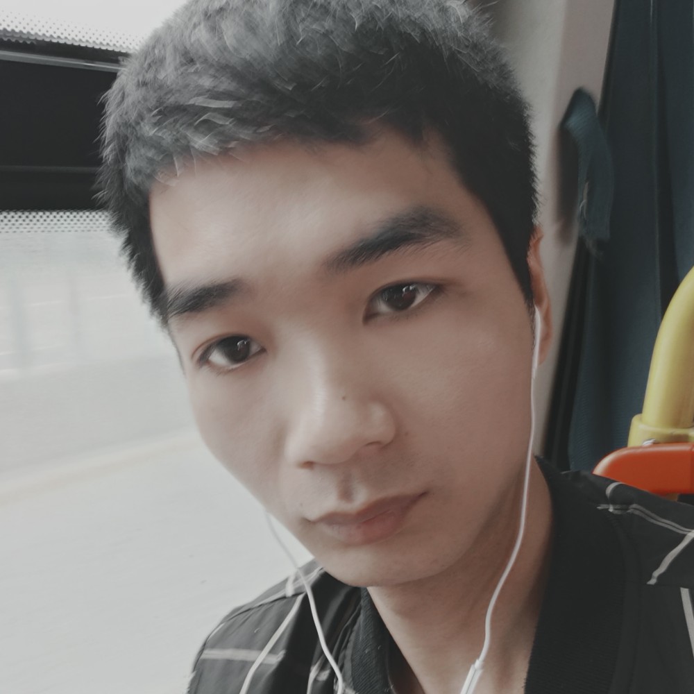 朴素回首机器猫的照片
