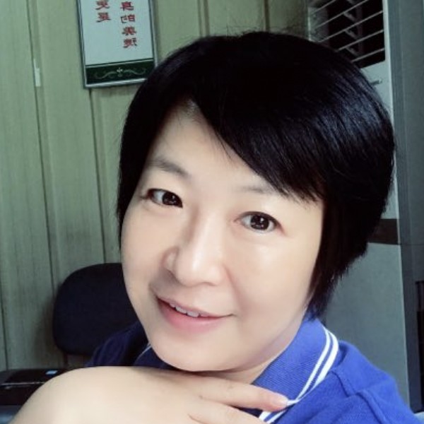春华愿眯眯眼的照片
