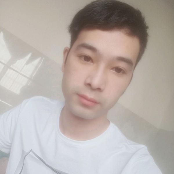 金毛遇見爱笑的照片