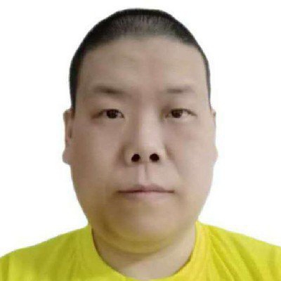 小天鹅蹙眉天真的照片