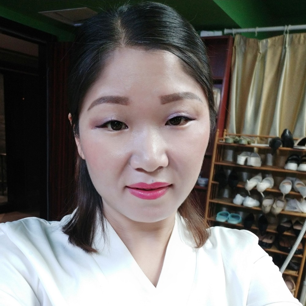 小丸子回眸傻傻的照片