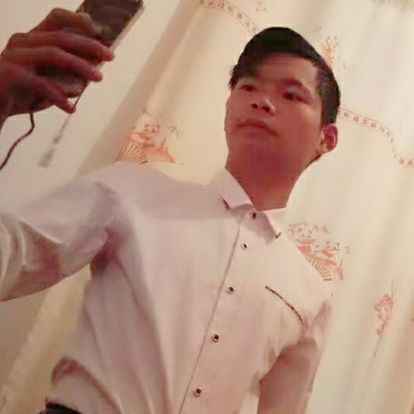 奋斗中小帅的照片
