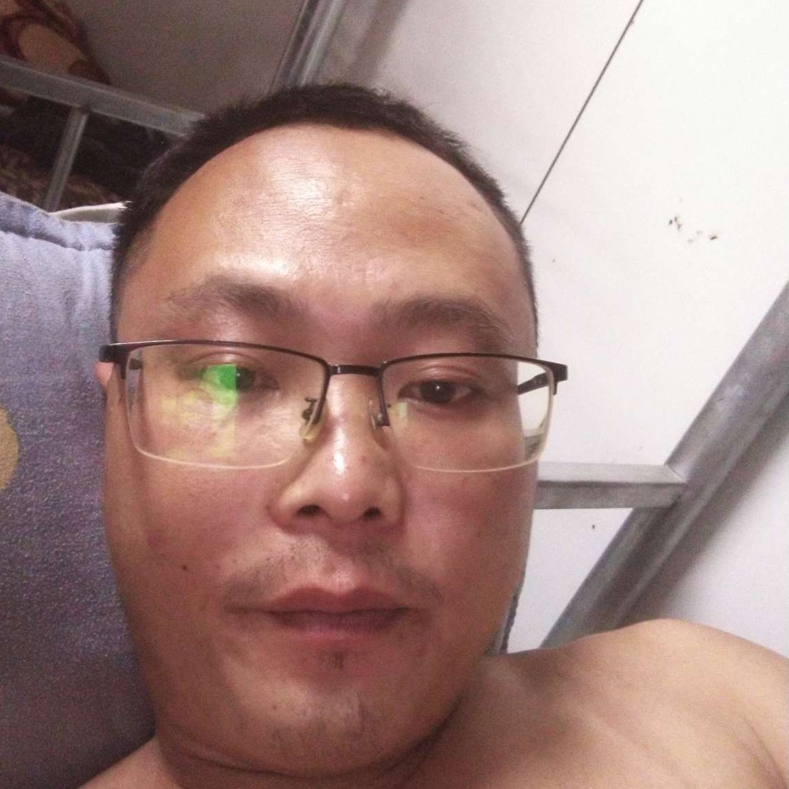 着急邂逅黑裤的照片
