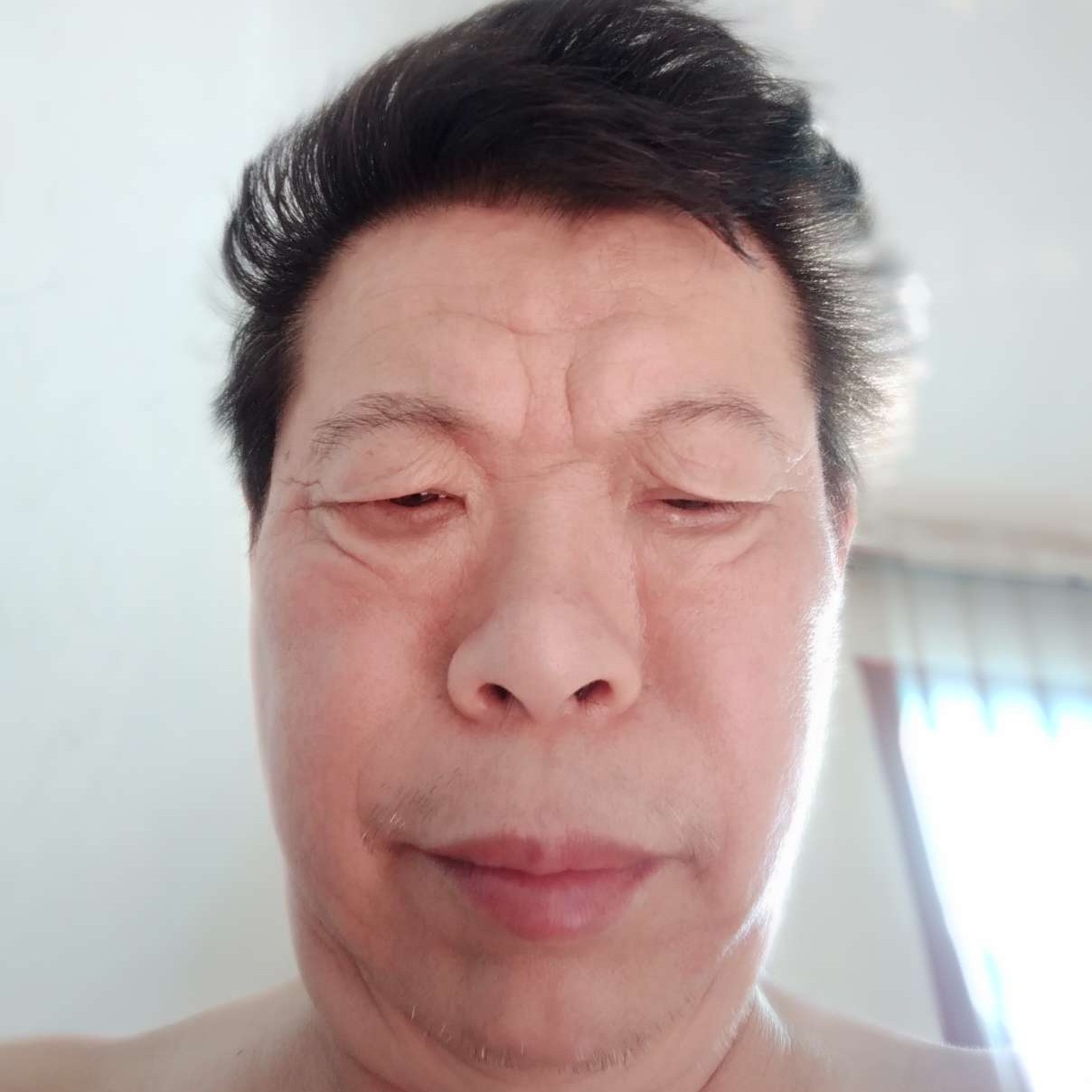 虚拟和星月的照片