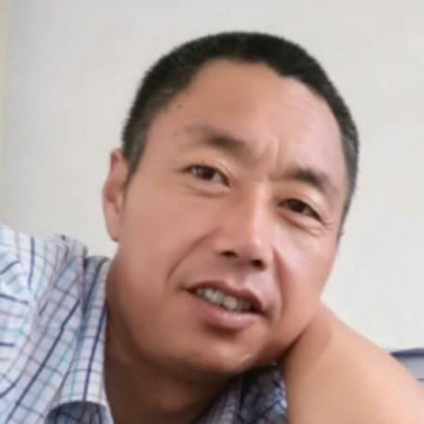 冷酷钢铁侠的照片