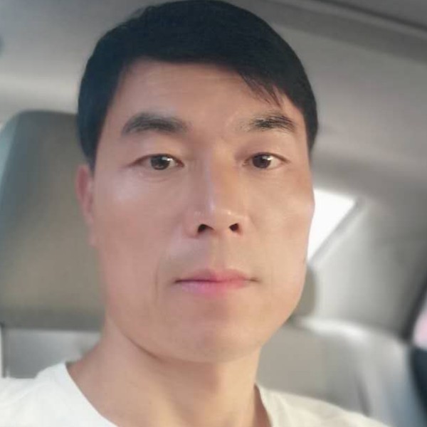 健壮遇見毛巾的照片