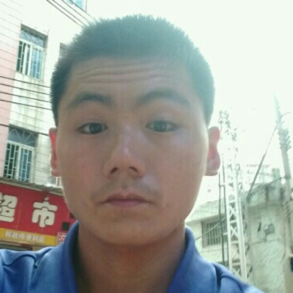 王傲的照片
